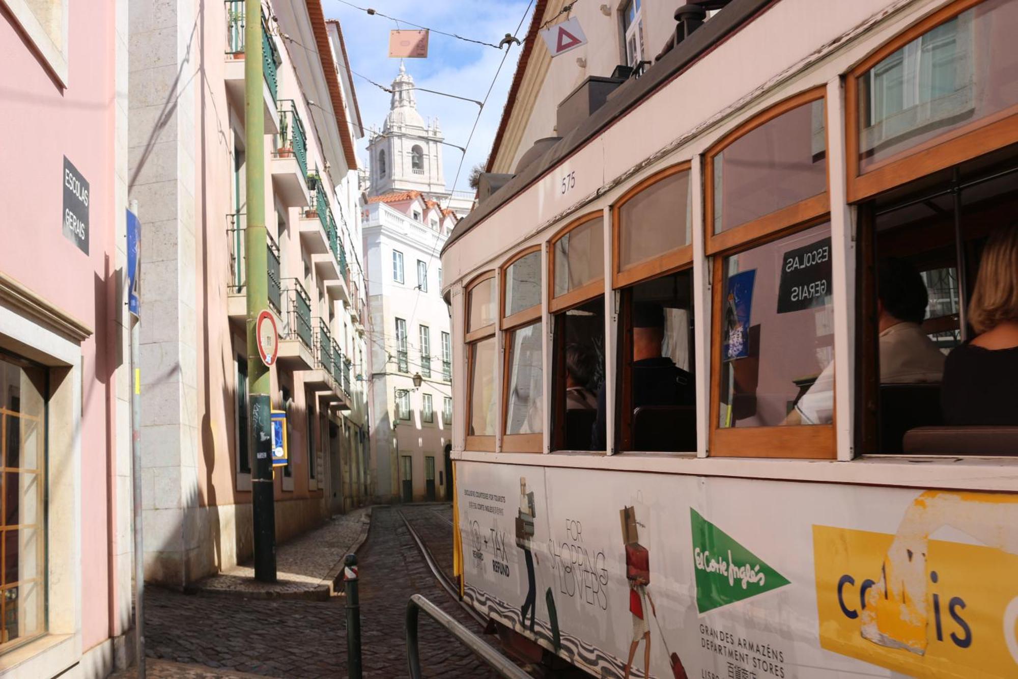 Alfama Valle Lisbon Bagian luar foto