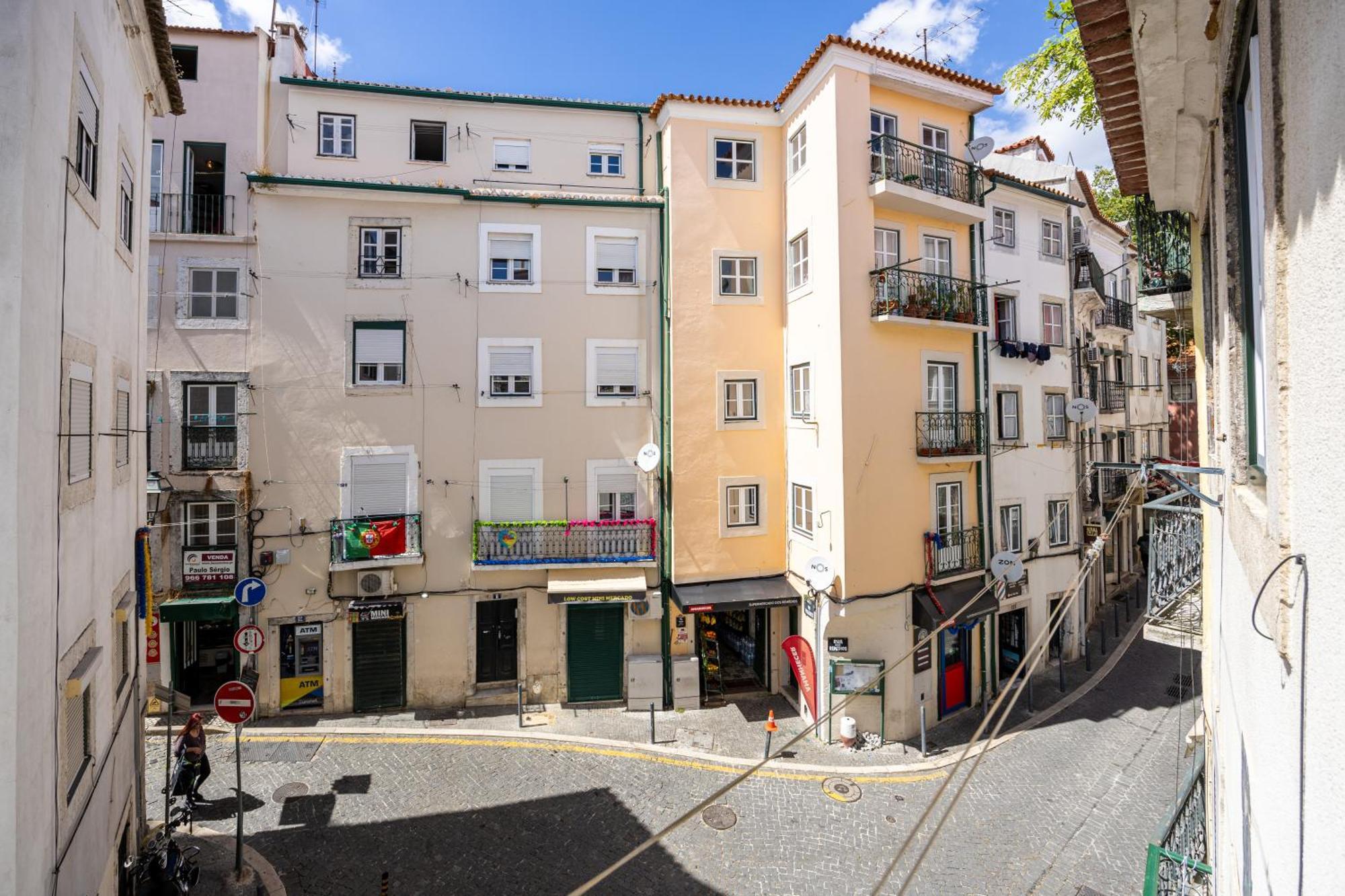 Alfama Valle Lisbon Bagian luar foto