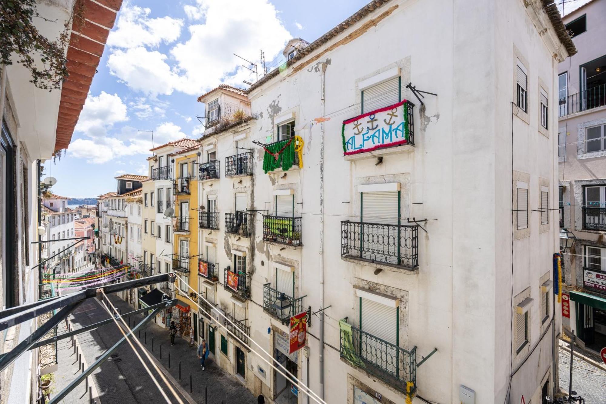 Alfama Valle Lisbon Bagian luar foto